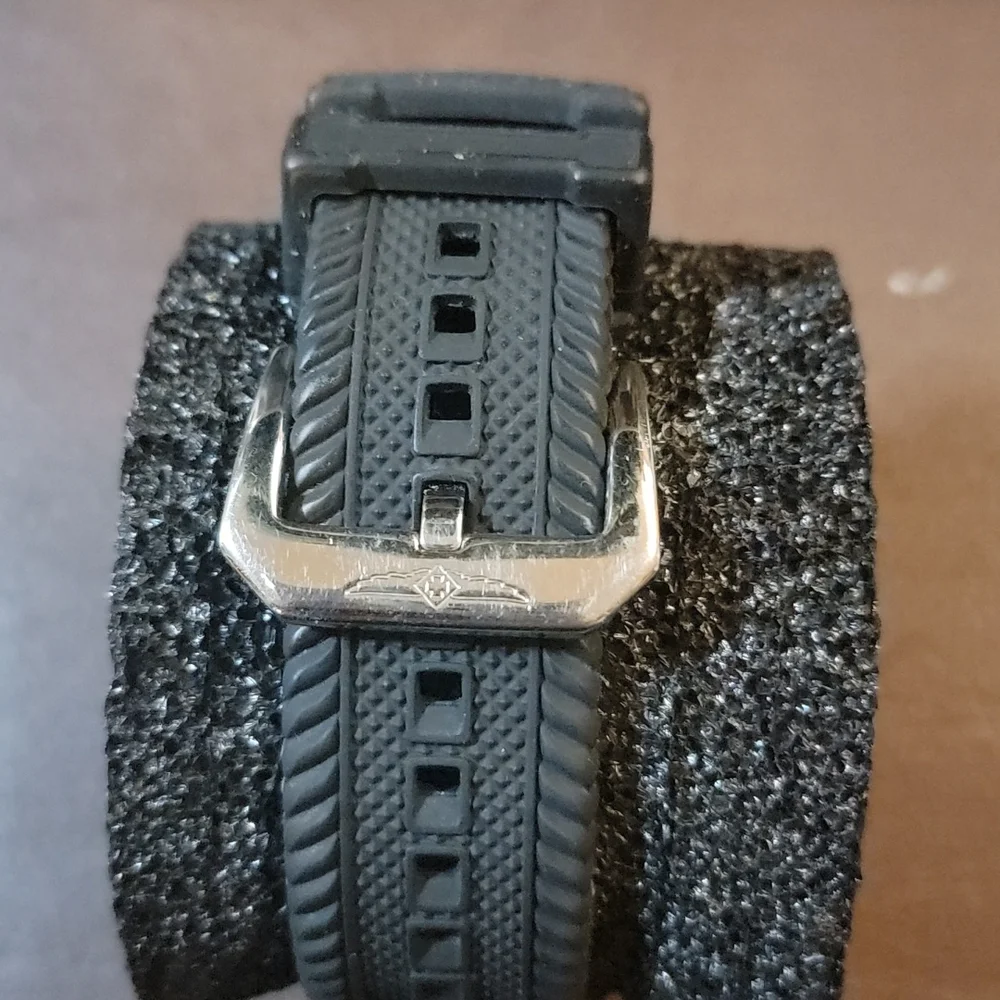 Invicta Venom - Picture 2 of 5